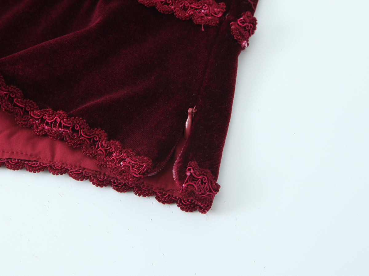 Retro V-neck Lace Slim Fit Velvet Top
