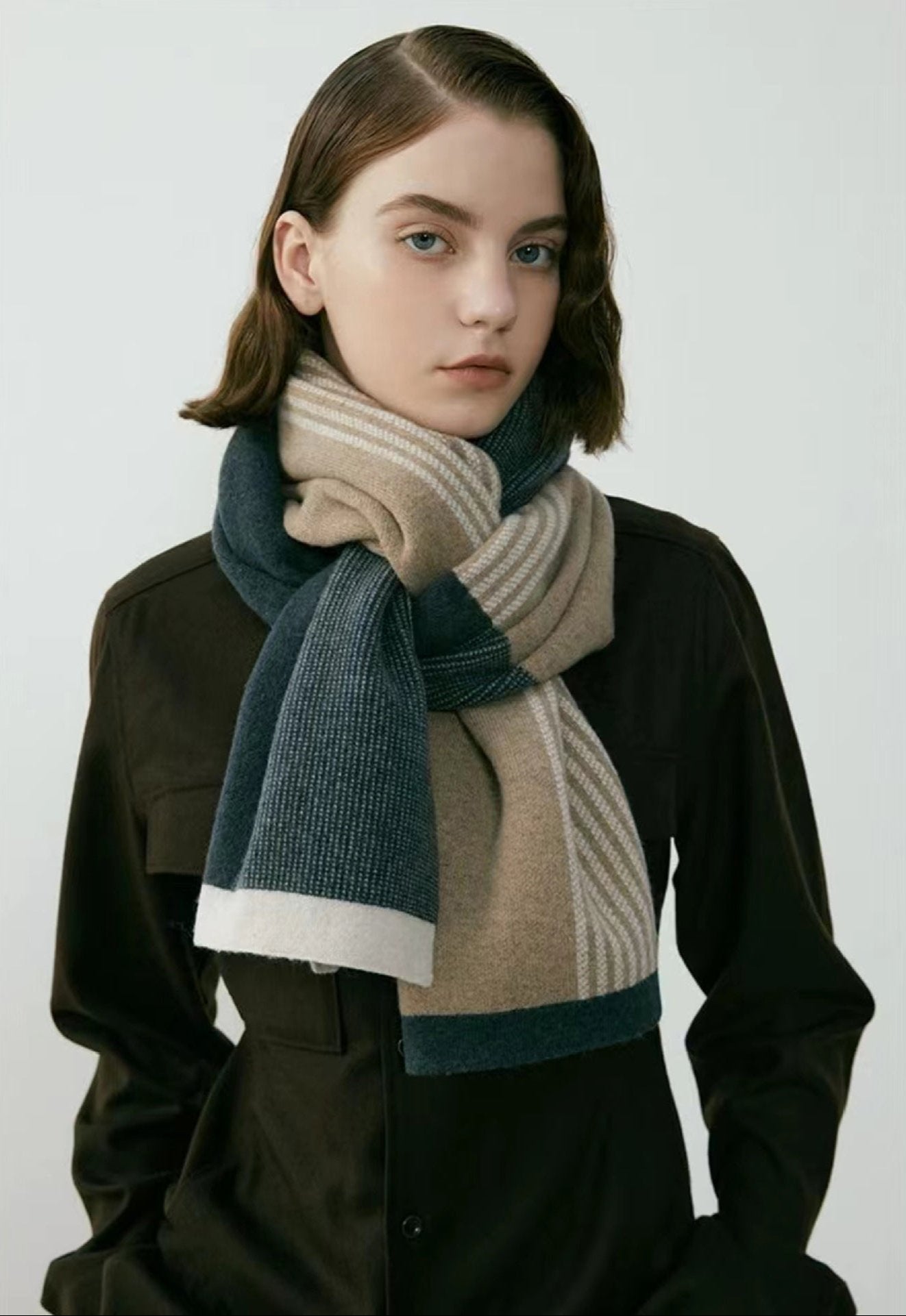 Niche Retro Striped Knitting Scarf