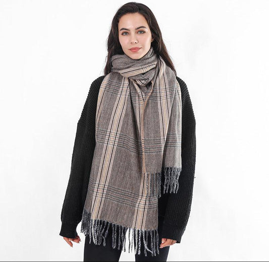 Barbed Fringe Plaid Scarf