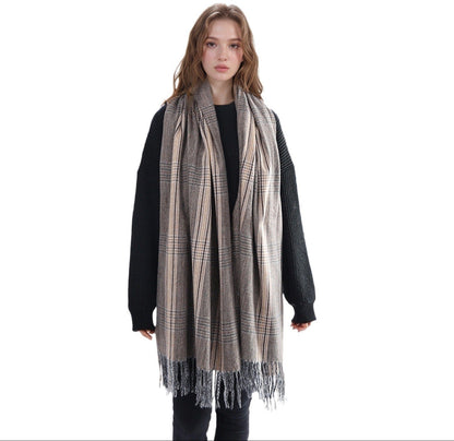 Barbed Fringe Plaid Scarf