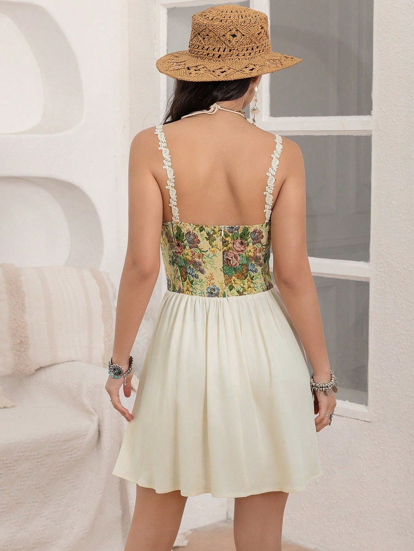 Waist Trimming Spaghetti Straps Retro Dress