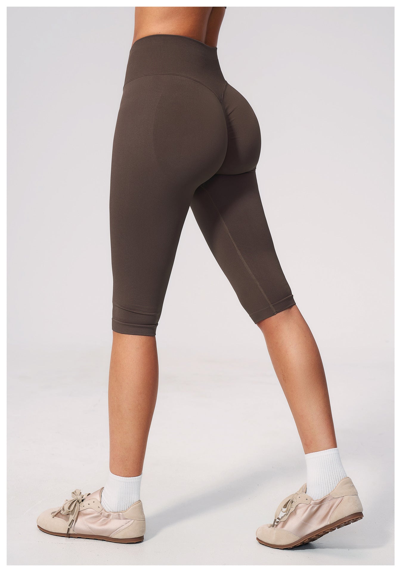 Seamless Thread Yoga Knee Length Capri Pants
