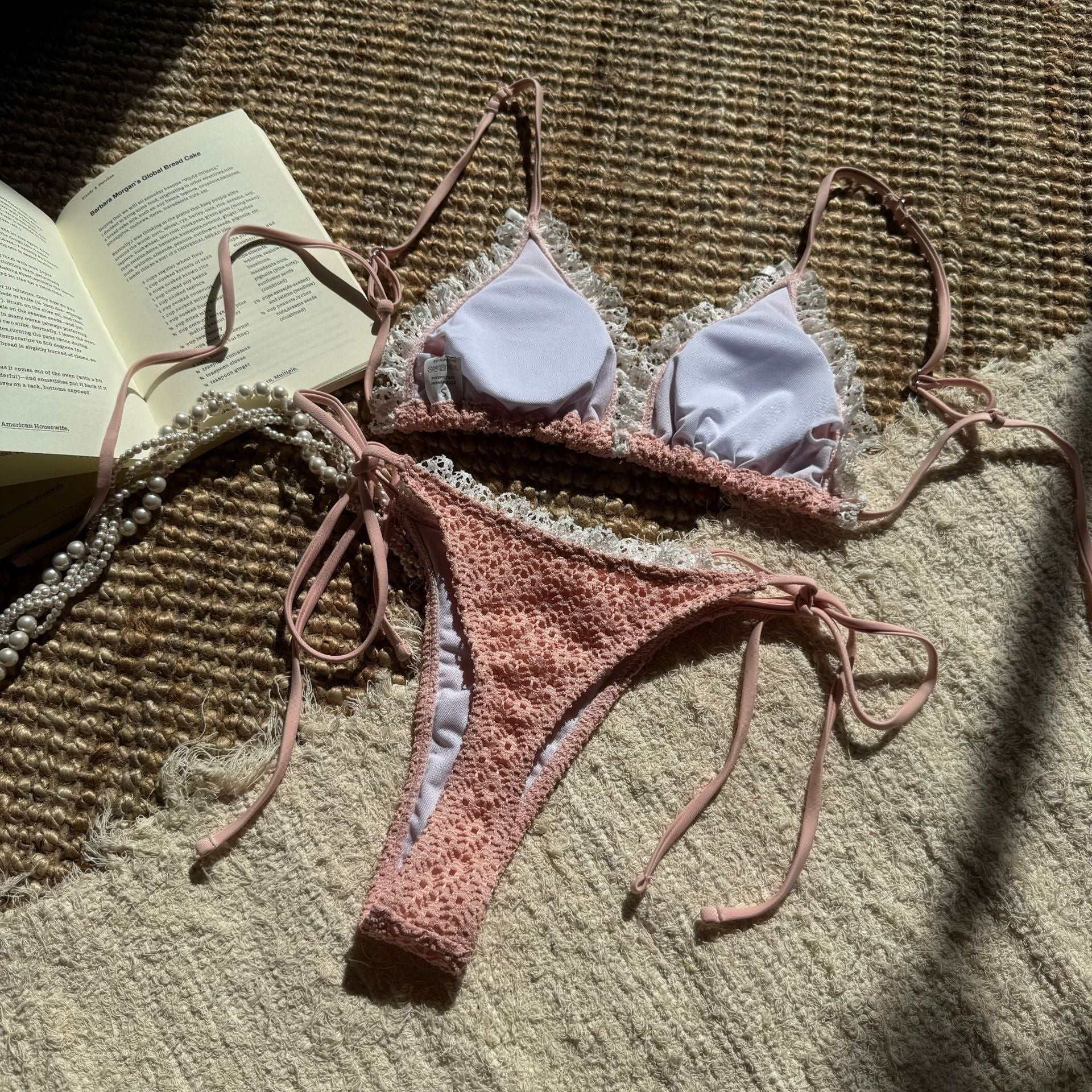 Contrast Color Bow Flounce Trim Lace-up Bikini