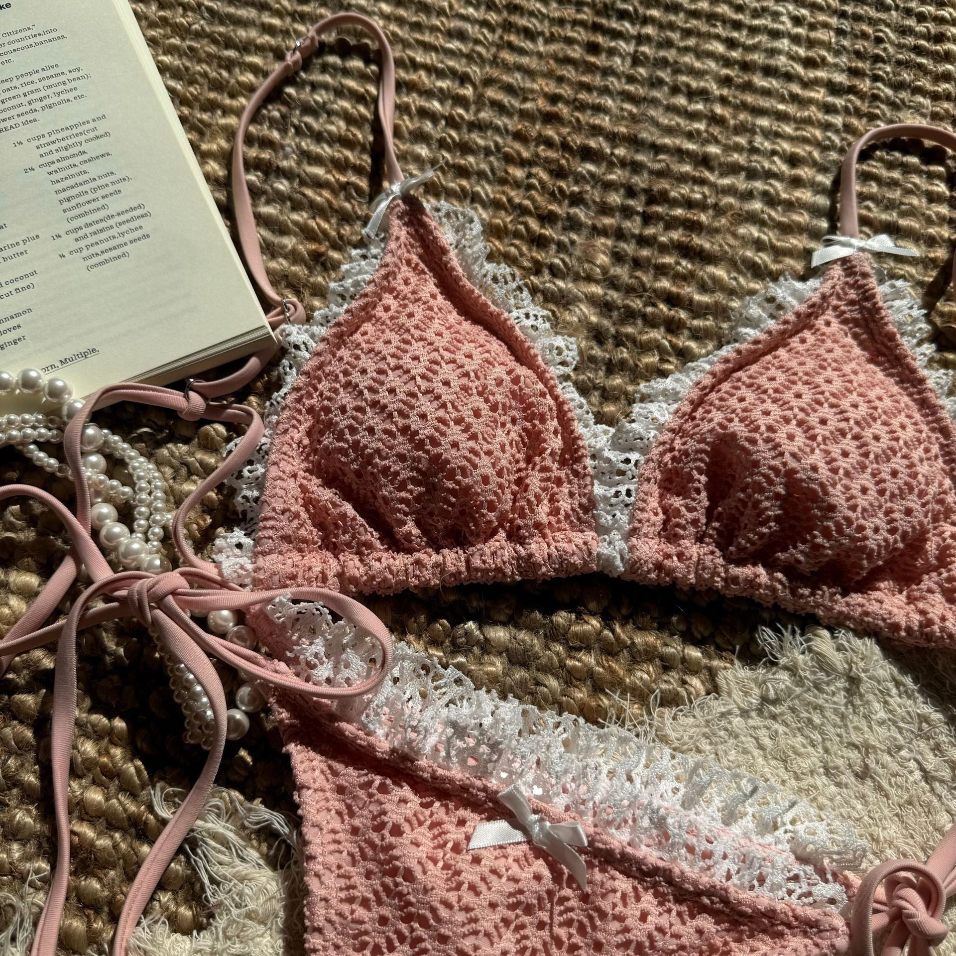 Contrast Color Bow Flounce Trim Lace-up Bikini
