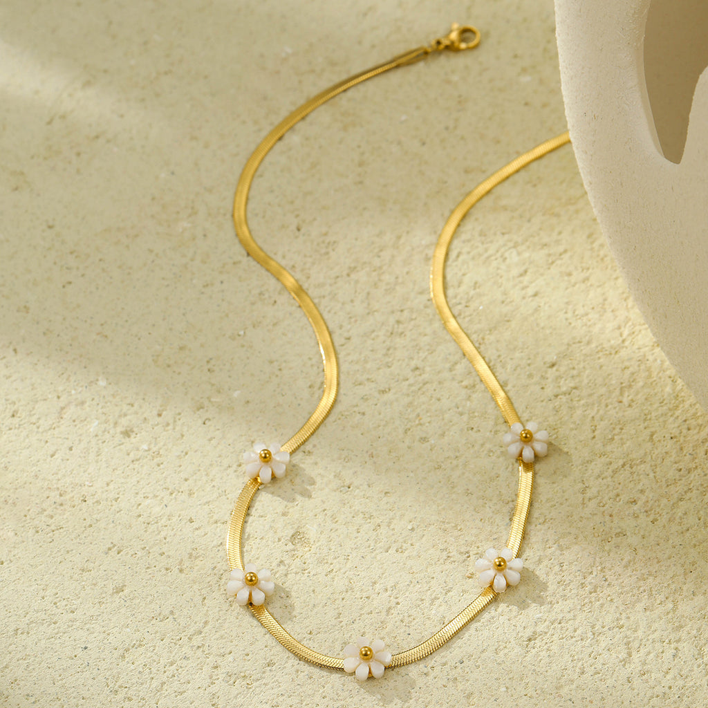 Little Daisy Floral Titanium Steel Clavicle Chain Necklace