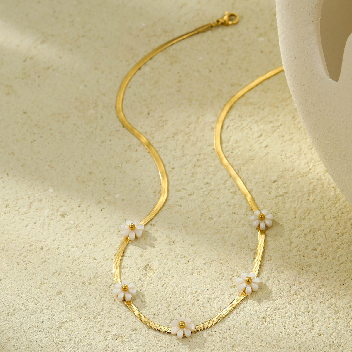 Little Daisy Floral Titanium Steel Clavicle Chain Necklace
