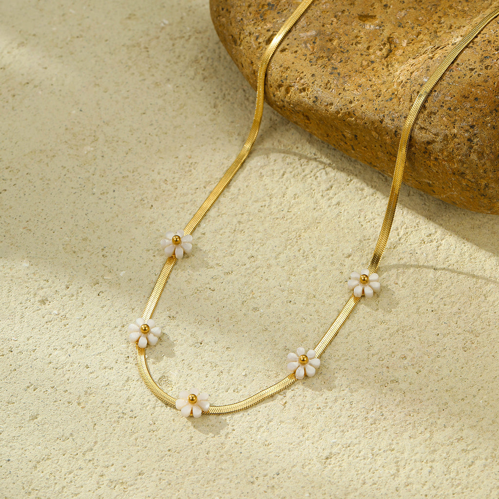 Little Daisy Floral Titanium Steel Clavicle Chain Necklace