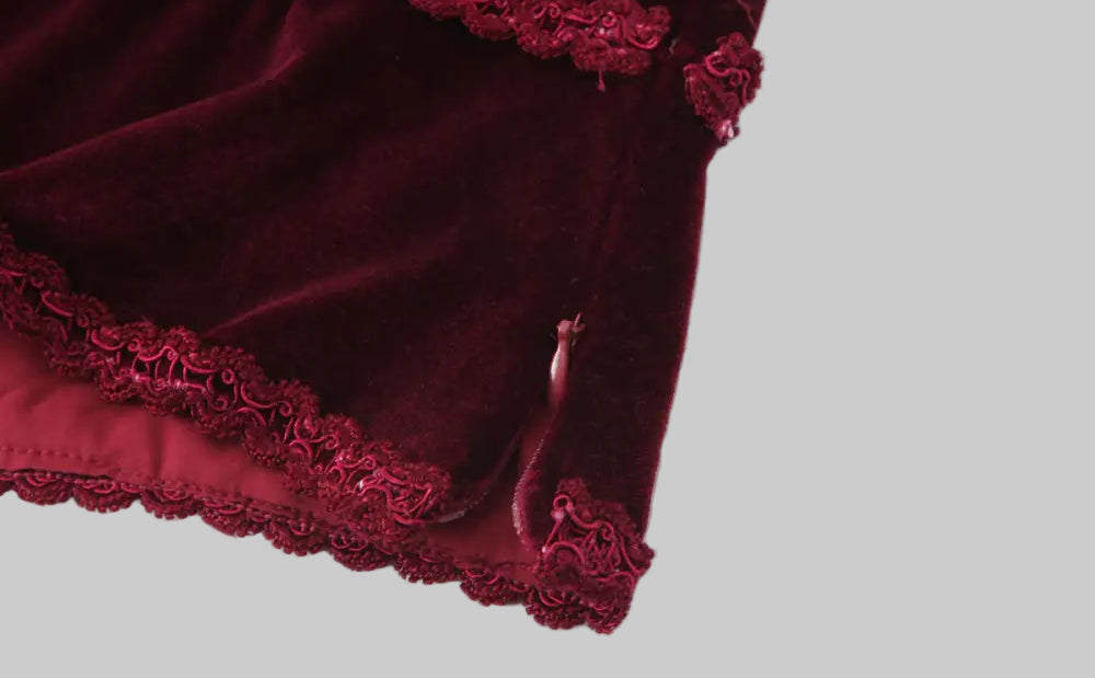 Retro V-neck Lace Slim Fit Velvet Top - Tank Tops & Camis